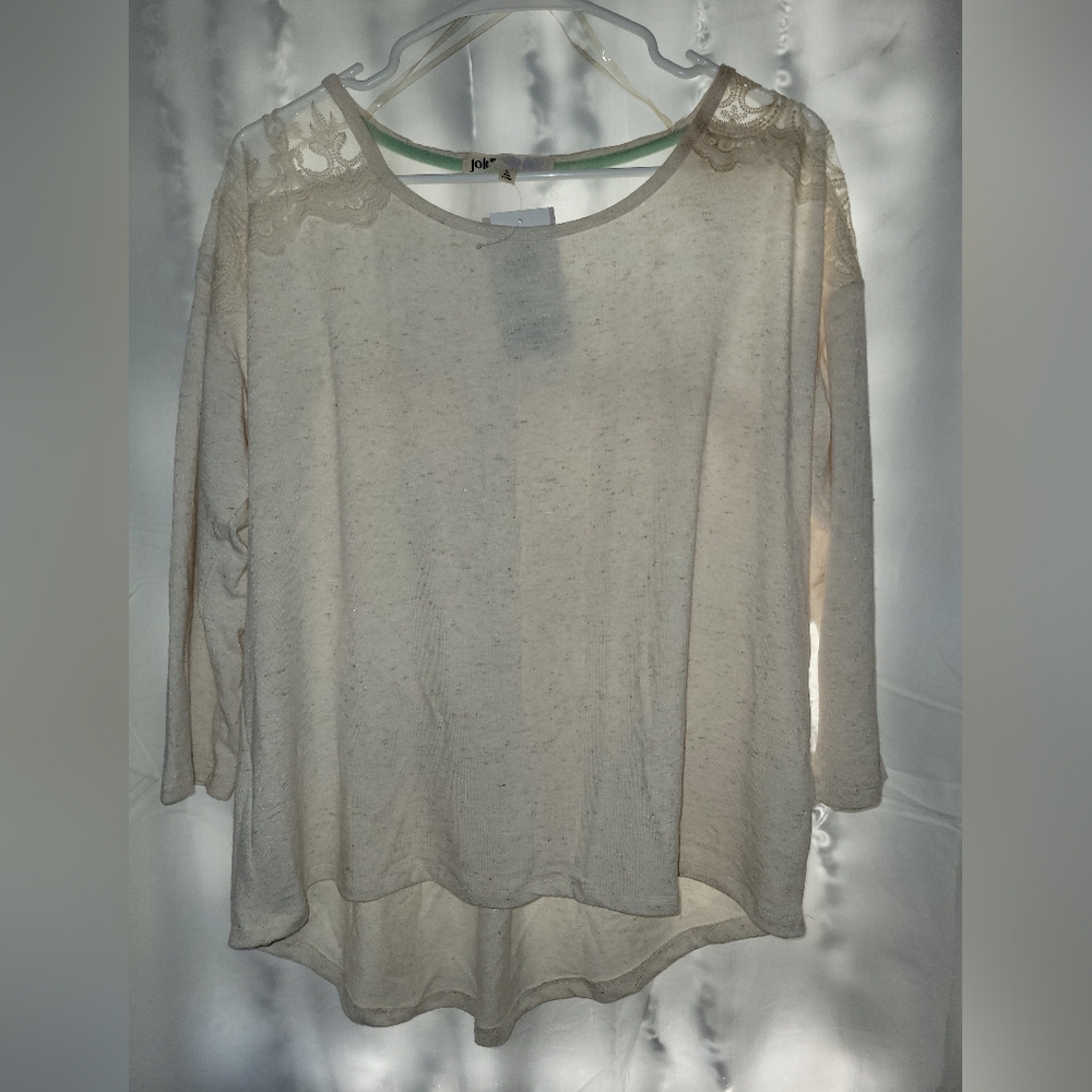 Women's large Jolt 3/4 length shirt